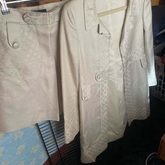 Gucci Elegant Jaquard Trench Coat & Skirt Set Women SS2006 sz 2 XS. IT 38 - Picture 4 of 16